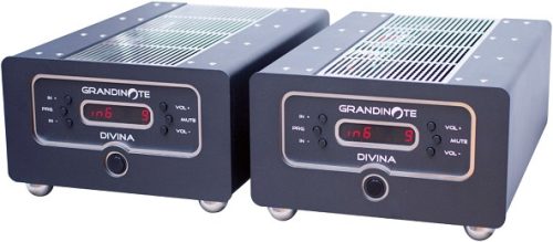 Grandinote Divina integrált erősítő két dobozban 