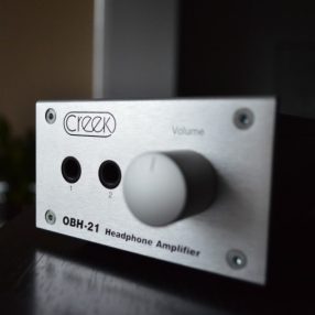 FEJHALLGATÓ ERŐSÍTŐK